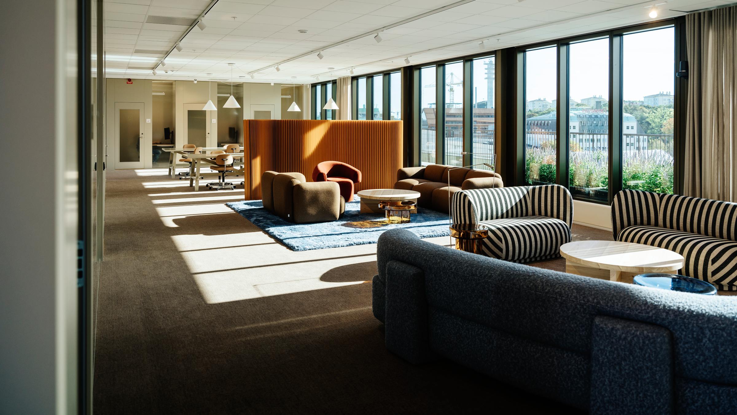 inredning-varg-arkitekter-seenthis-sthlm-02-studion-sthlm-new-kontor-terrass-kontor-inspo-16-9