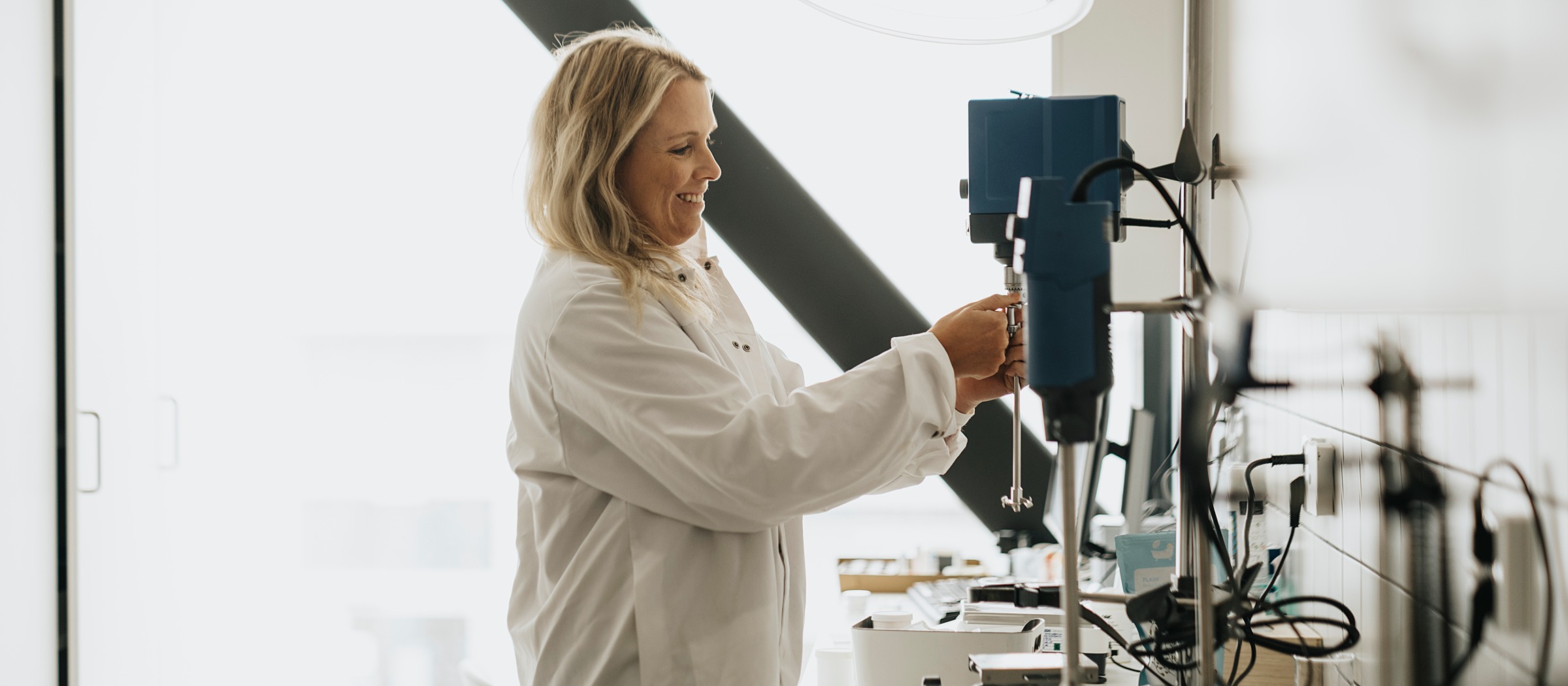 AAK-hyllieterrass-kontorsinredning-malmo-labb-laboratorium-labbass (1)