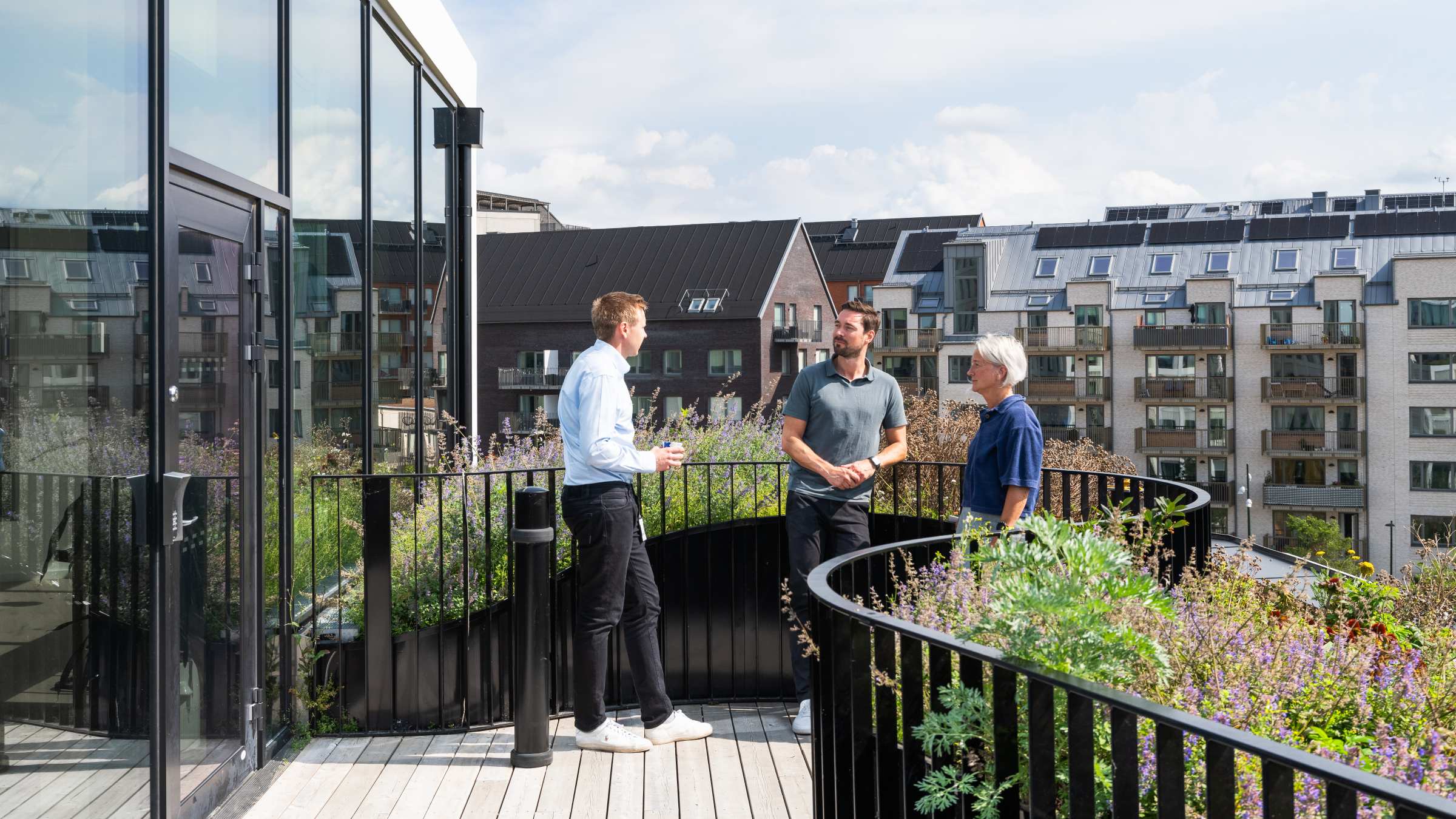Ett kontor med terrass ger frisk luft, dagsljus, rörelse och variation i arbetsdagen.