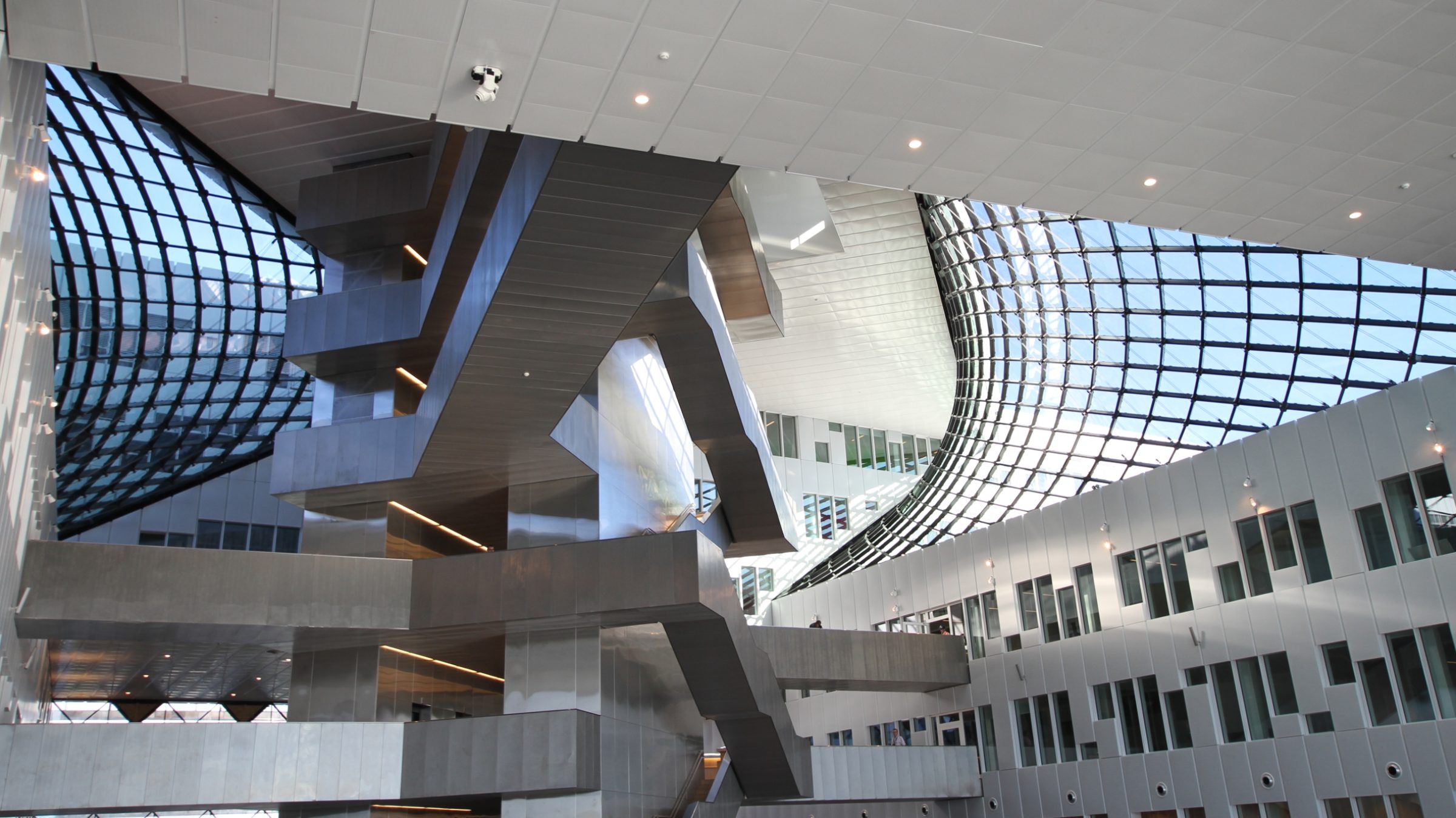 Equinor-Statoil-HQ-Norge-Skanska-Fastigheter-konst-glas-tak-entre-16-9